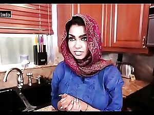 Wet Arab hijabi Muslim gets thoroughly fucked in hardcore movie.