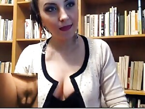 Amanda's tight pussy handles a pounding, describing it all on webcam.